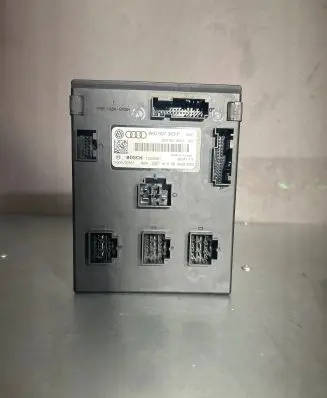 Audi A4 S4 B8 8K Comfort/convenience module 8K0907063P 10025001 F005V00851