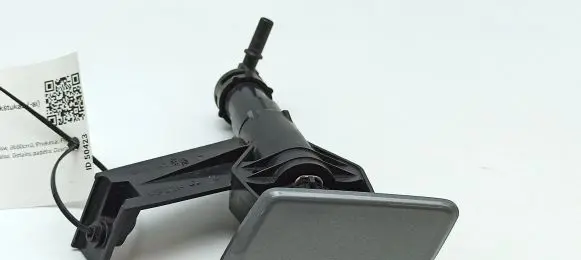 Headlight washer spray nozzle