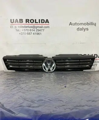 Volkswagen Jetta VI Front grill 5C6853653