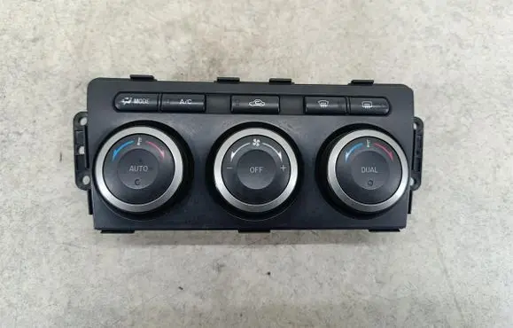 Mazda 6 Climate control/heater control trim GAM761190B