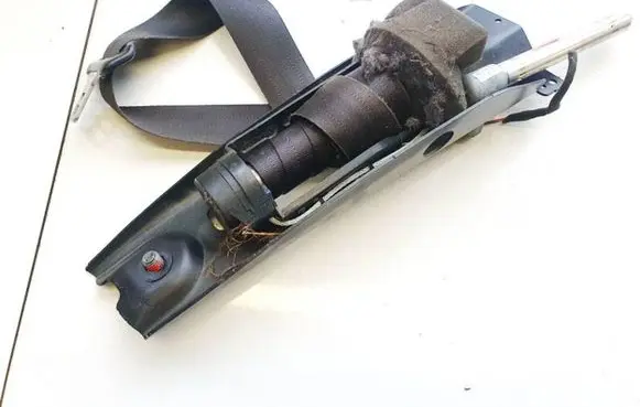 Volvo S80 Front seatbelt 30734845