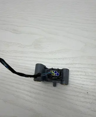 BMW 5 F10 F11 Airbag deployment crash/impact sensor 9159314 130710 002917
