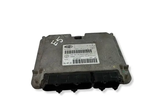 Fiat Panda II Engine control unit/module ECU 55196260 4KPF9X69G 6160112501