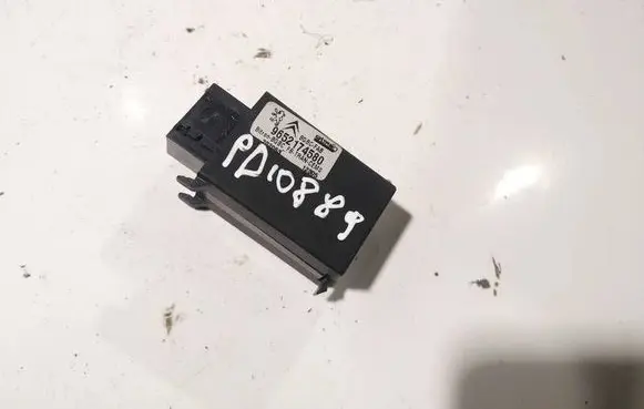 Peugeot 1007 Other control units/modules 9652174580