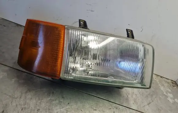 Volkswagen Transporter - Caravelle T4 Headlight/headlamp 0244438R20