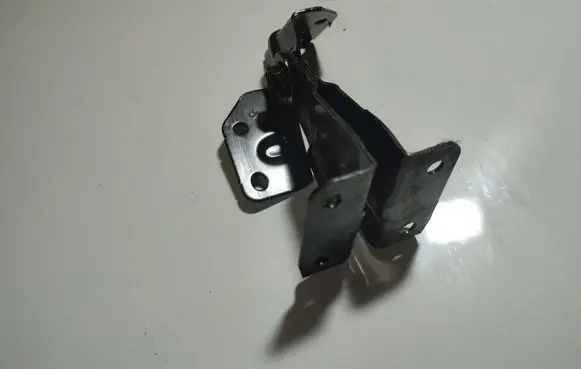 Chevrolet Aveo Tailgate/trunk/boot hinge