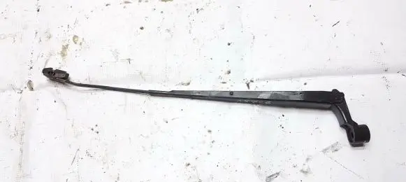 Chevrolet Tacuma Front wiper blade arm