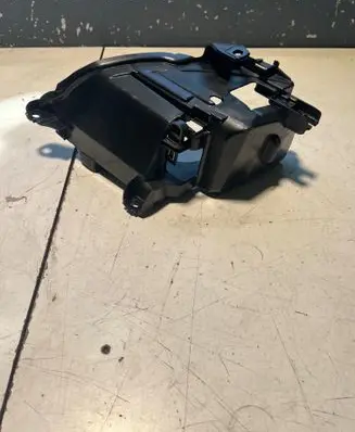 Audi Q7 4L Headlight/headlamp mounting bracket 89393698