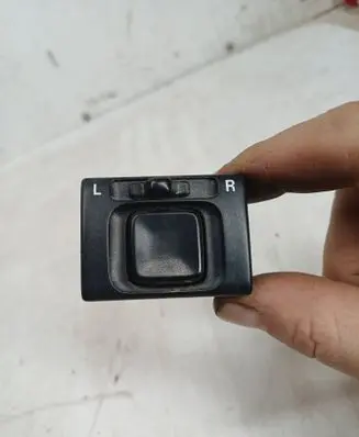 Wing mirror switch