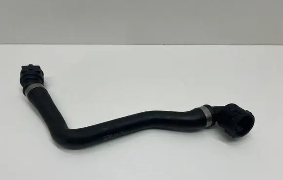 BMW 8 G15 Engine coolant pipe/hose 8602676