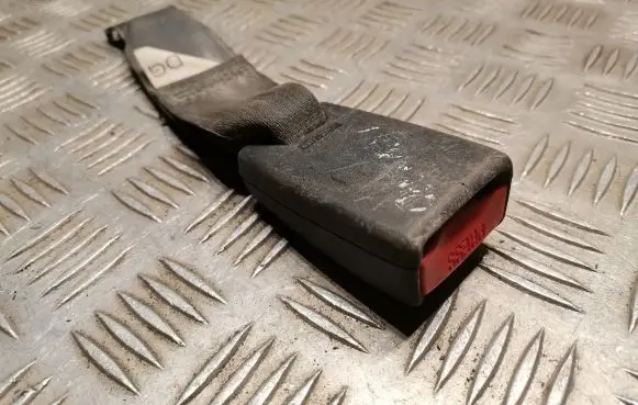 Nissan Murano Z50 Middle seatbelt buckle (rear) 