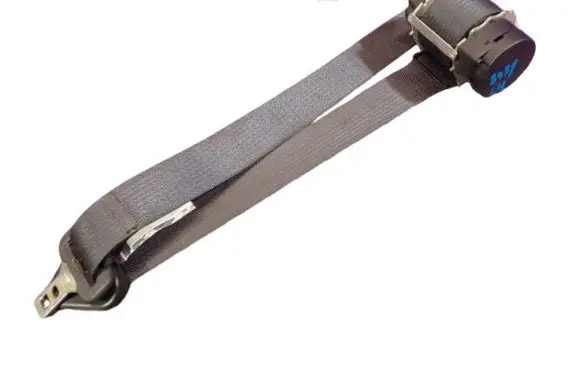 Fiat Freemont Front seatbelt