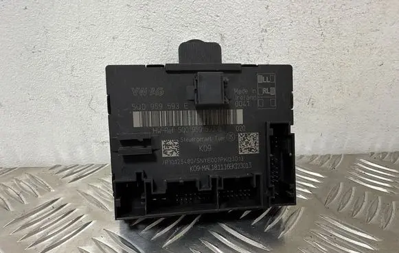 Audi A3 S3 8V Door control unit/module 5Q0959593E 5Q0959593B