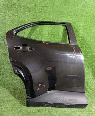 Toyota Yaris Cross Rear door 