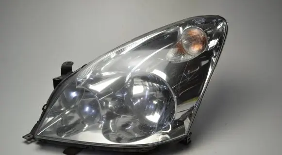 Toyota Corolla Verso AR10 Headlight/headlamp 12232