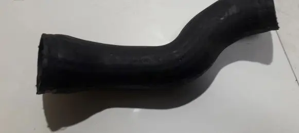 Volvo V70 Intercooler hose/pipe 30680218