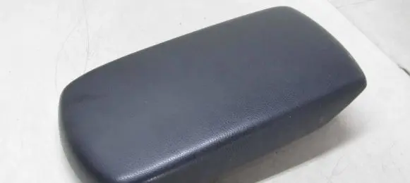 Toyota RAV 4 (XA40) Armrest
