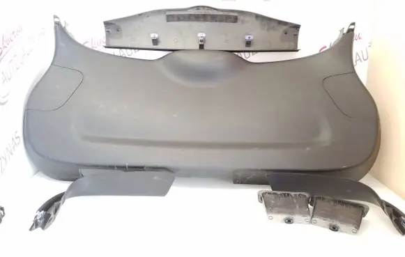 Renault Kadjar Tailgate trim 156088050 909047230R