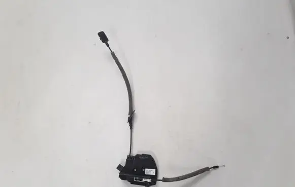 Renault Clio IV Rear door lock 825015591R