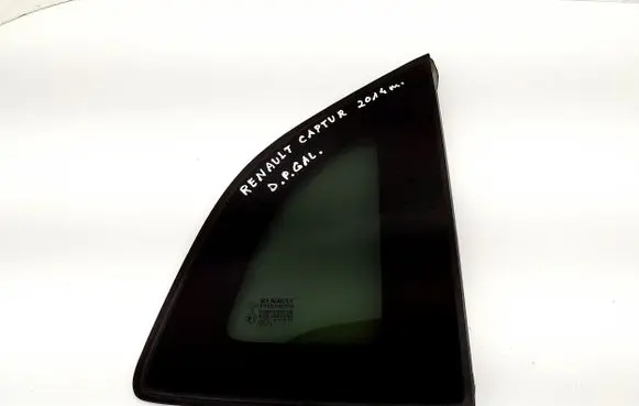 Renault Captur Rear side window
