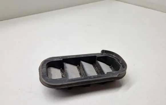 Ford Ecosport Quarter panel pressure vent 6L2A78280B62A