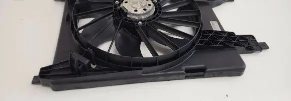 Renault Megane II Radiator cooling fan shroud 8200151465 5020232