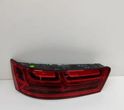 Audi Q7 4M Rear/tail lights 4M0945093M