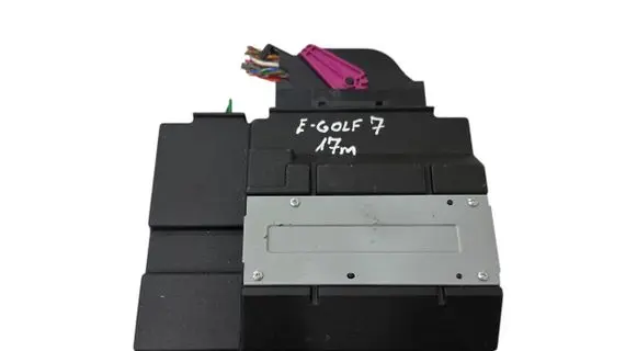 Volkswagen e-Golf Sound amplifier 5Q0035456 10R040987 PMVW302B
