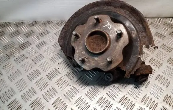 Toyota Auris E180 Rear wheel hub