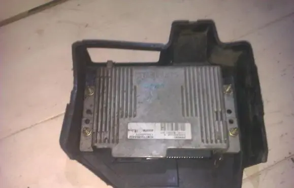 Renault Megane I Engine control unit/module 7700865827