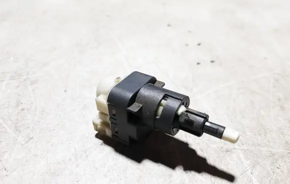 Audi A6 S6 C5 4B Brake pedal sensor switch 1K2945511