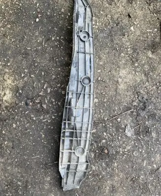 Toyota Avensis T270 Fender end trim 5382805010