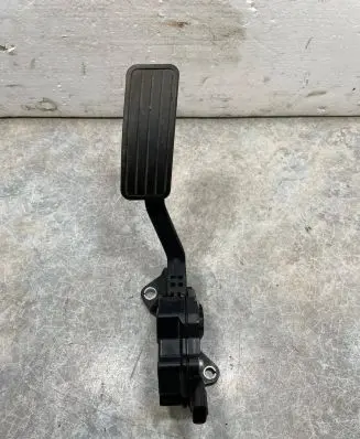 Subaru Legacy Accelerator throttle pedal 36010AG140 1988007120 02K06C00450