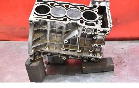 BMW X3 E83 Engine block N46B20BY