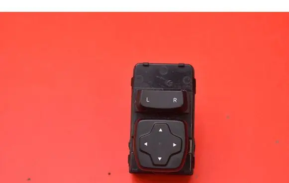Hyundai Kona I Mirror heating switch 3K548A1000