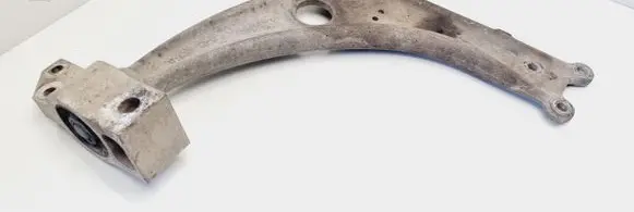 Volkswagen PASSAT B6 Front lower control arm/wishbone 3C0407153B 3C0407151E