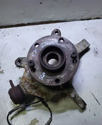 Renault Laguna II Front wheel hub