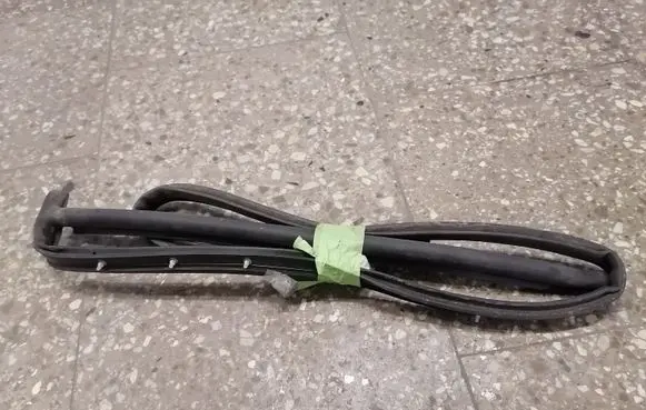 Volvo XC60 Side skirt front trim 