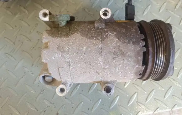 Ford Focus Air conditioning (A/C) compressor (pump)