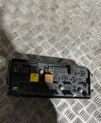 Opel Signum Fuse box set 13144711