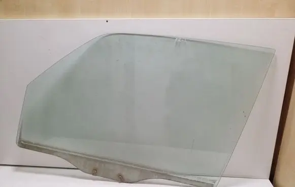 Mitsubishi Pajero Front door window glass four-door