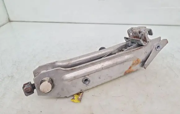 Volkswagen Golf IV Lift Jack 8L0011031A