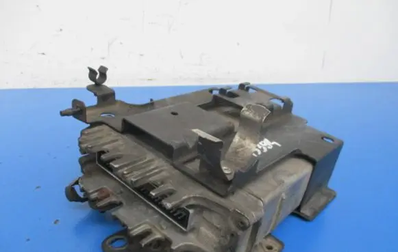 Renault Megane I Engine control unit/module ECU 7700107088
