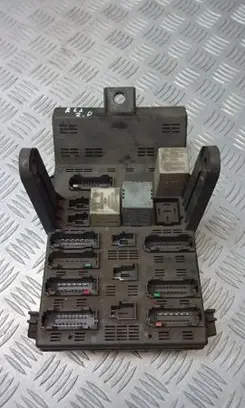 Renault Laguna I Fuse box cover 7703297637-W