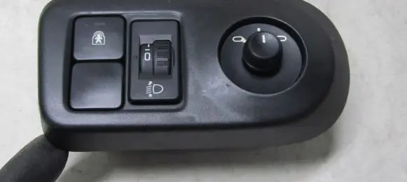 Citroen C4 Cactus Wing mirror switch