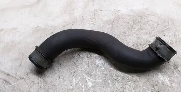 Mercedes-Benz E W212 Engine coolant pipe/hose