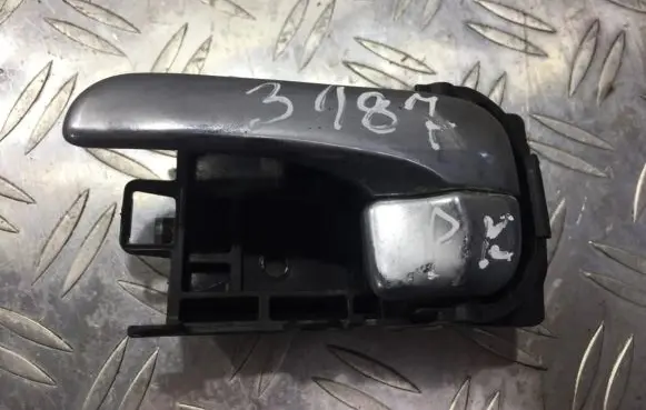 Nissan Almera N16 Front door interior handle