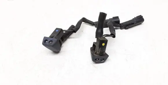 Windshield washer spray nozzle
