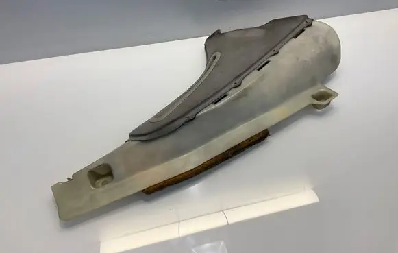 Mercedes-Benz S W221 (C) pillar trim A2216900525 2216900525