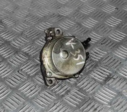 Opel Corsa D Vacuum pump 55221036